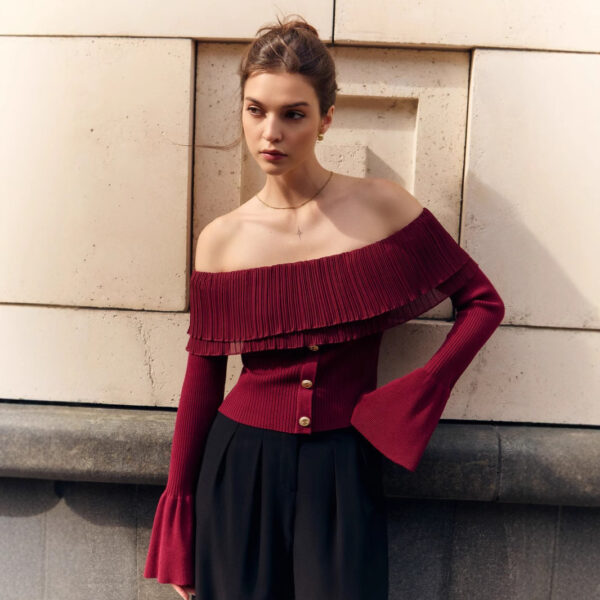 Off-shoulder Collar Long Sleeve Clinch Splicing Knitwear