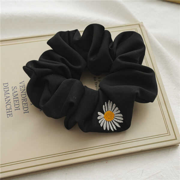 Daisy Embroidery Large Intestine Ring - Image 10